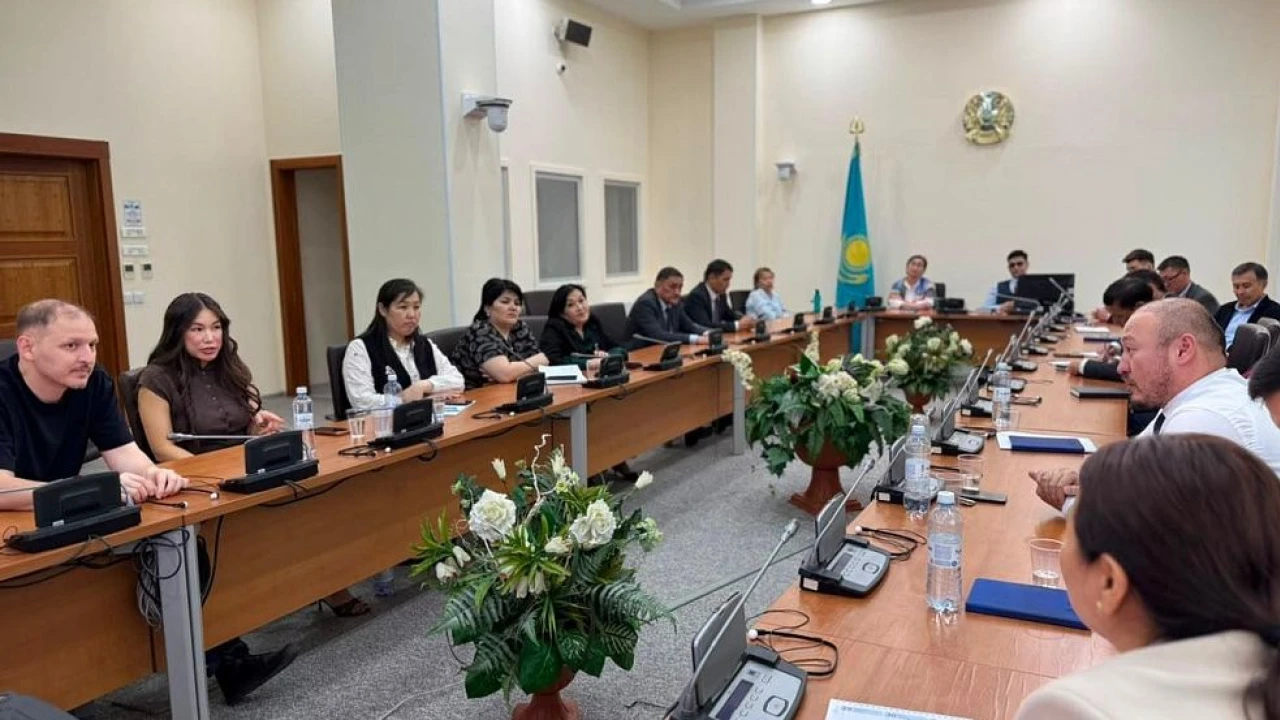 Ұжымдағы жанжалдарды басқару және корпоративтік әдепті дамыту 