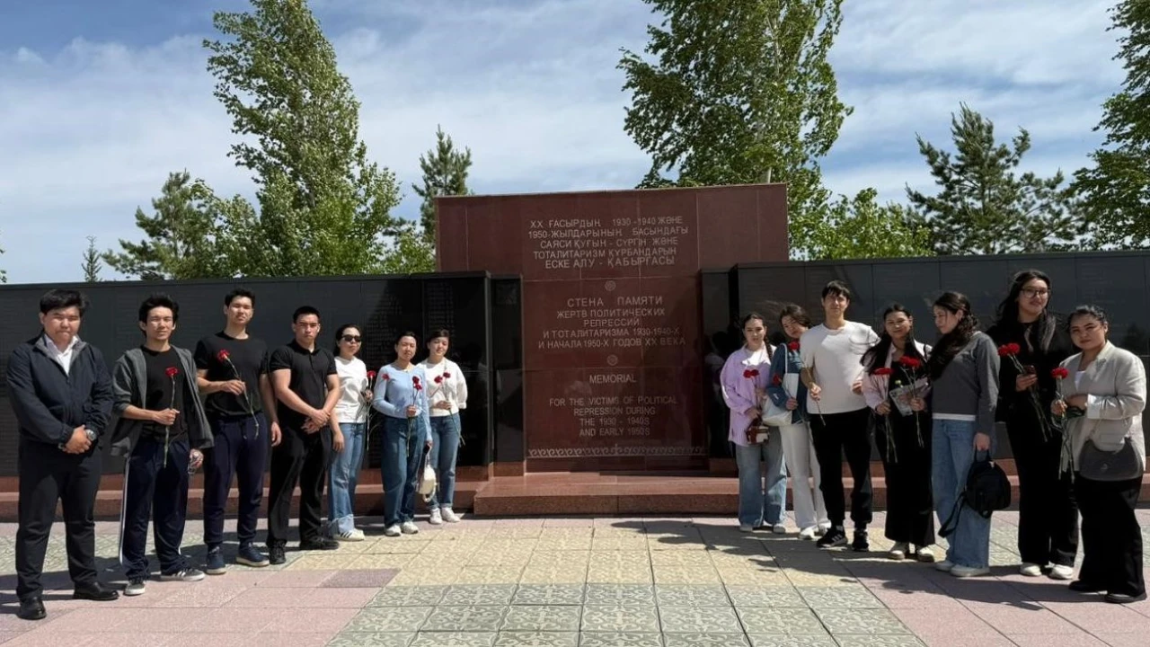 Саяси қуғын-сүргін және ашаршылық құрбандарын еске алу күніне орай «АЛЖИР» мемориалдық-музей кешеніне экскурсия ұйымдастырылды 